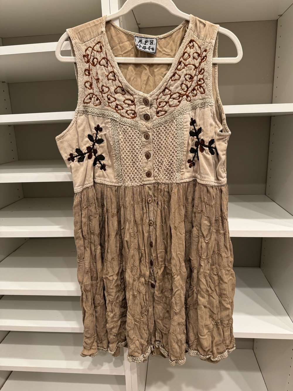 Vintage-M.P.H inspired boho Cottagecore embroidered button-front midi, Size S/M
